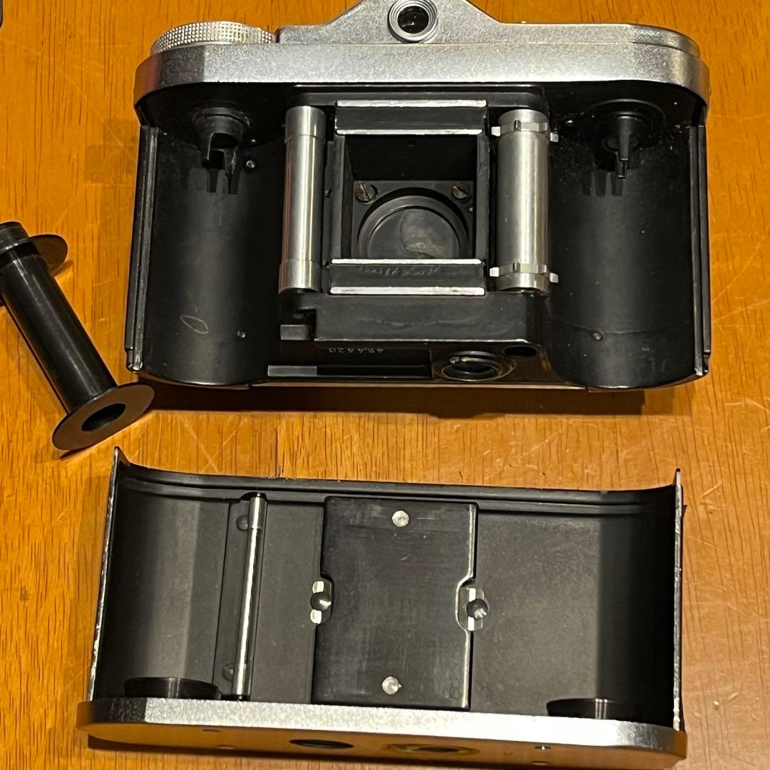 フィルムカメラ ZEISS IKON TAXONA NOVONAR 35mm f3.5 V