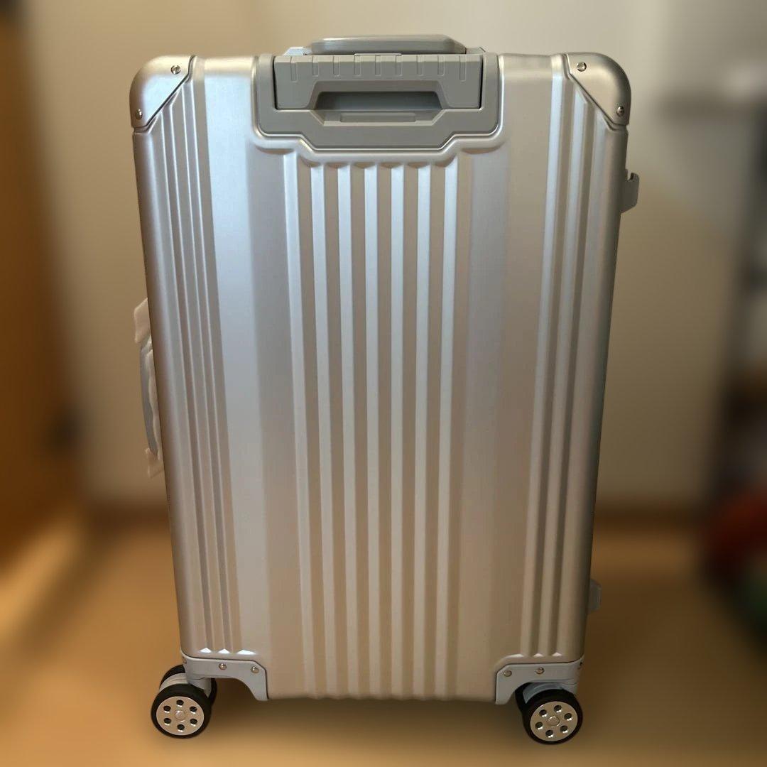 【新品・未使用】【非売品】メルセデスベンツシルバースーツケース65Ｌ