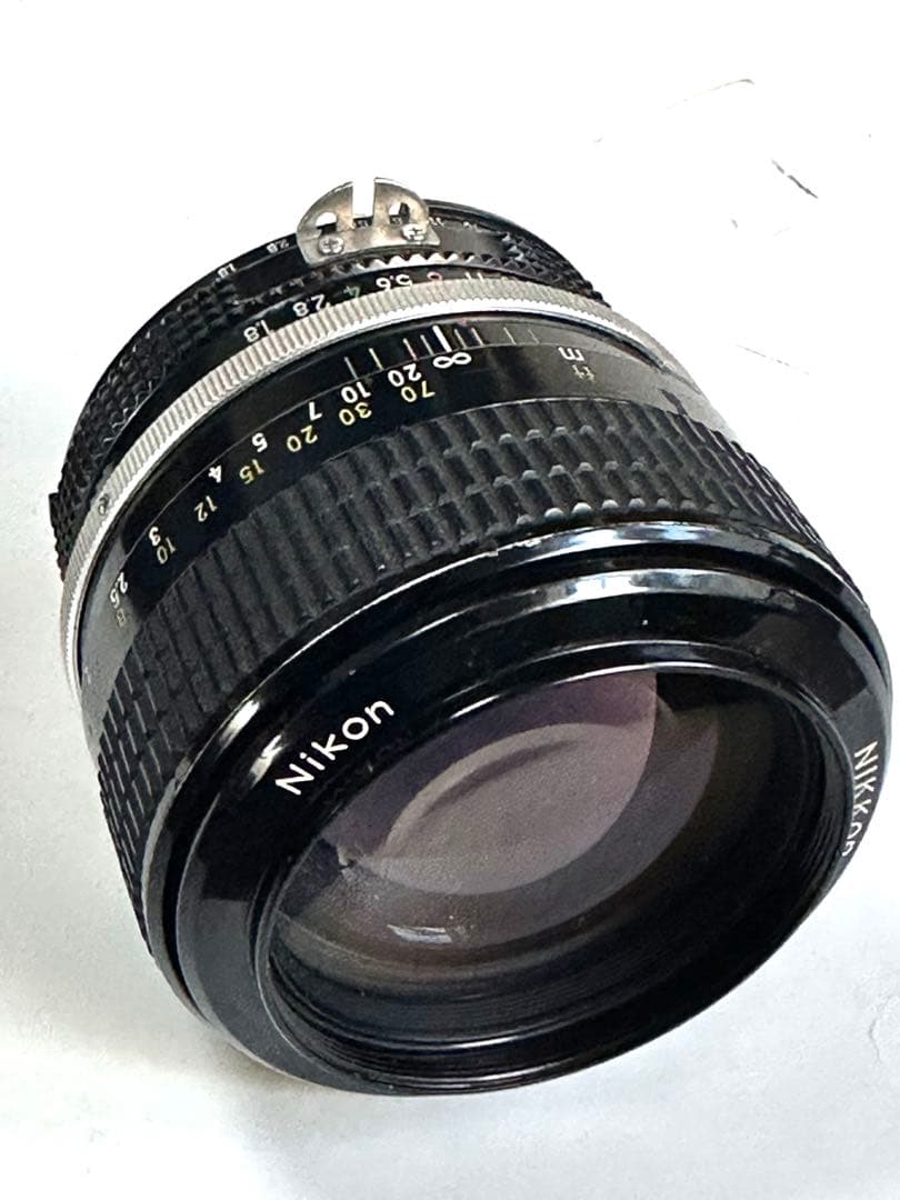 NIKKOR 85mm F1.8 Ai 改　ニコン オールドレンズ　【訳あり】