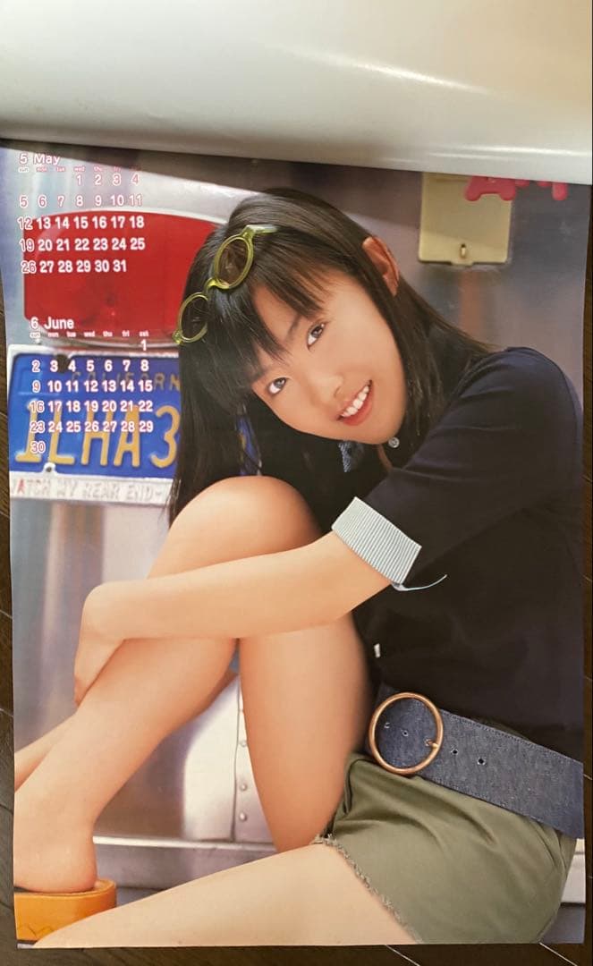 一枚目日焼けあり】前田亜季　2002年カレンダー