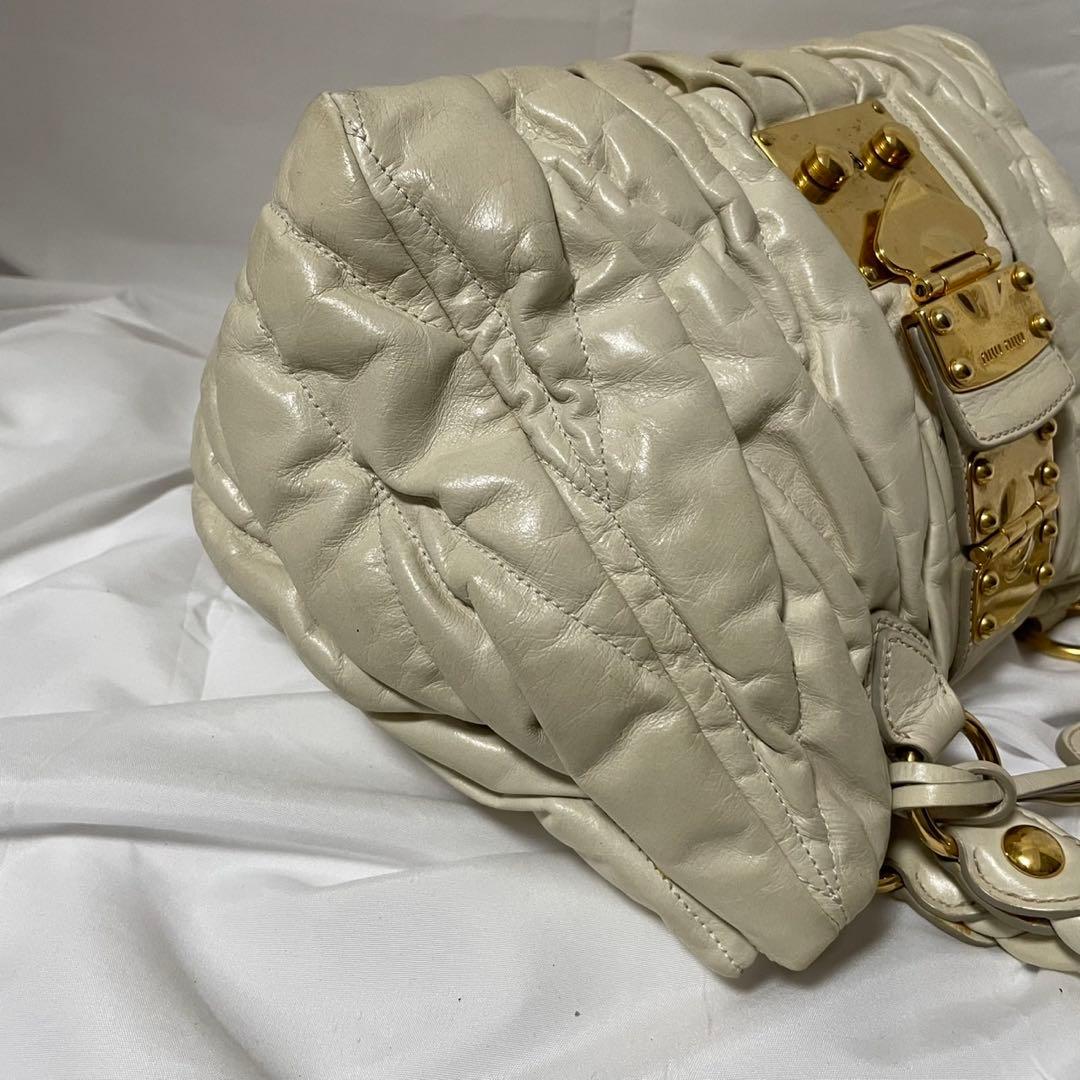 ■極美品■ MIUMIU ハンドバッグ　マテラッセル　白　ギャザー
