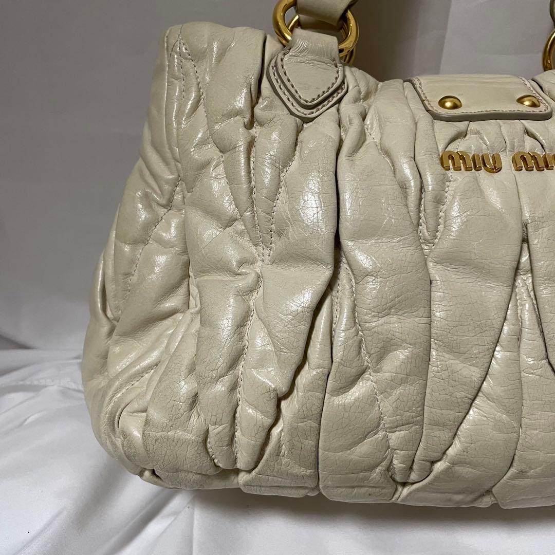 ■極美品■ MIUMIU ハンドバッグ　マテラッセル　白　ギャザー