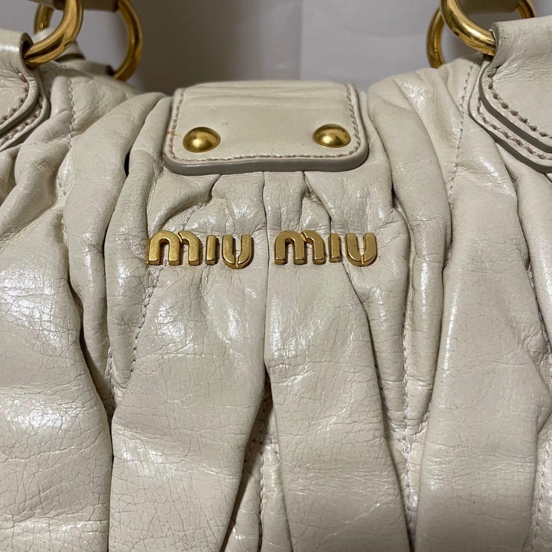 ■極美品■ MIUMIU ハンドバッグ　マテラッセル　白　ギャザー