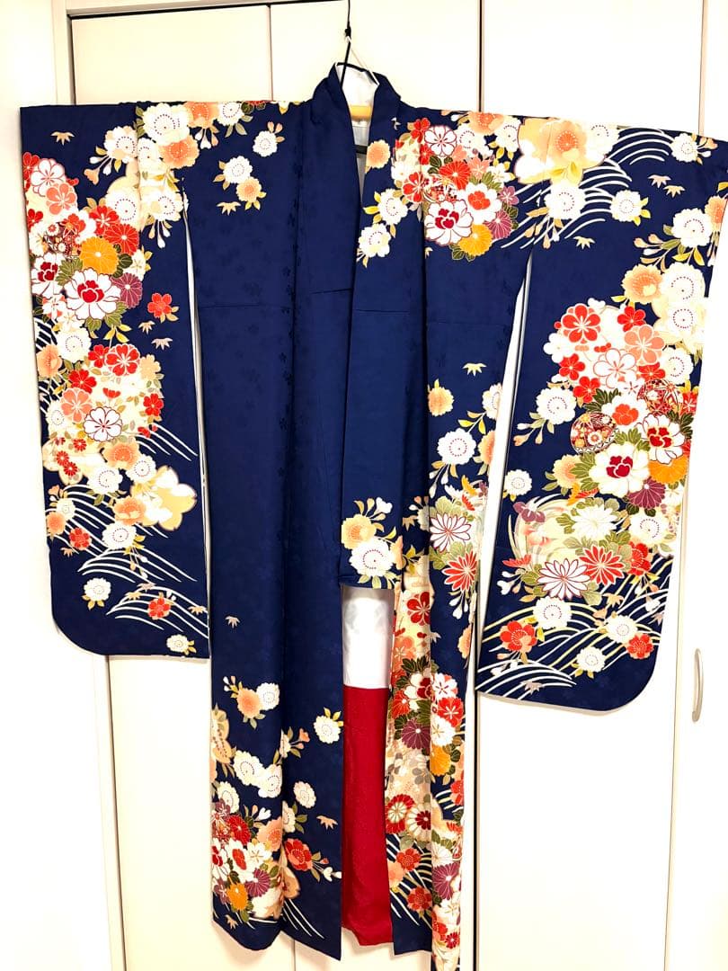 振り袖2着＋フルセット（訳あり長襦袢）おまけで小振袖1着、着物用ハンガー