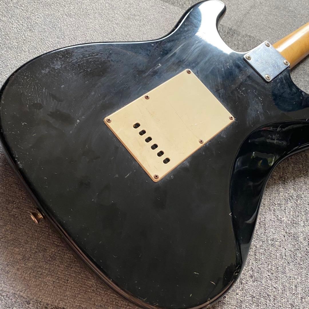 ブラック ストラトキャスター 社ロゴ付きノーブランド ブラッキー ビンテージ