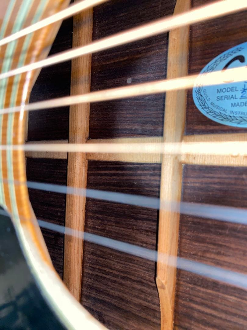 アコースティックギター　guild