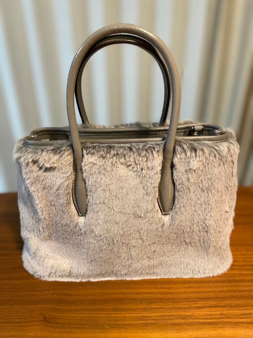 新品未使用kate spade new york ファー ショルダーバッグ