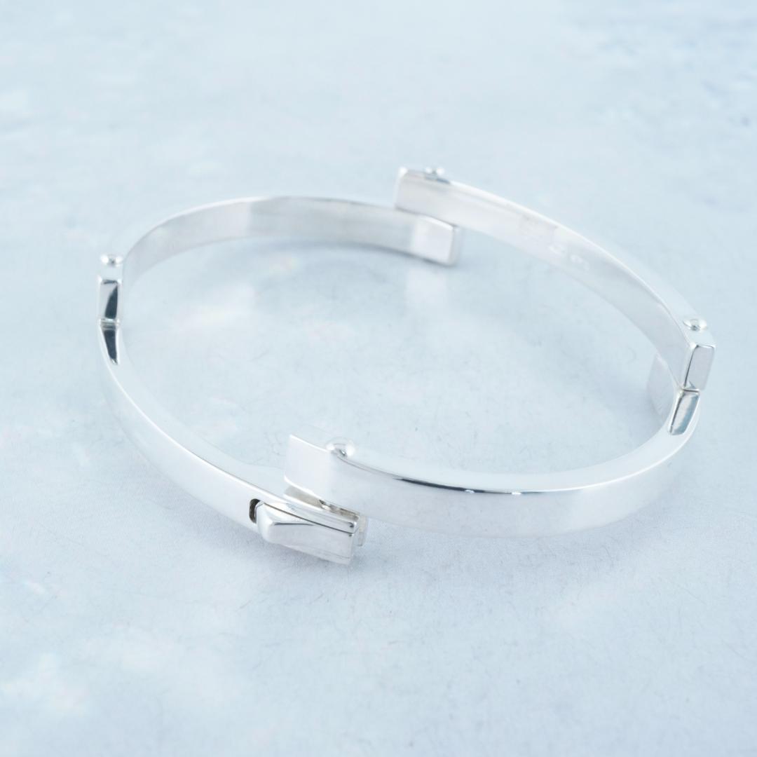 新品仕上 グッチ プレート ブレスレット バングル 925