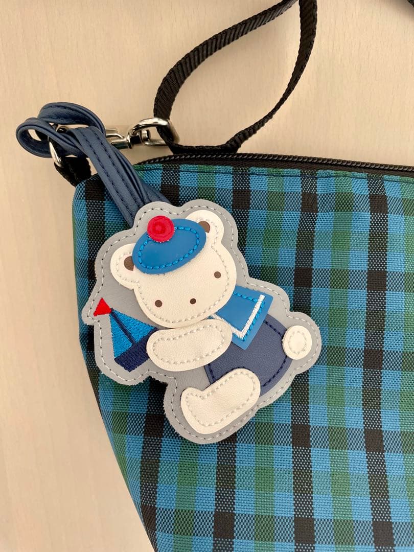 ファミリア 舟形ポシェット familiar 美品