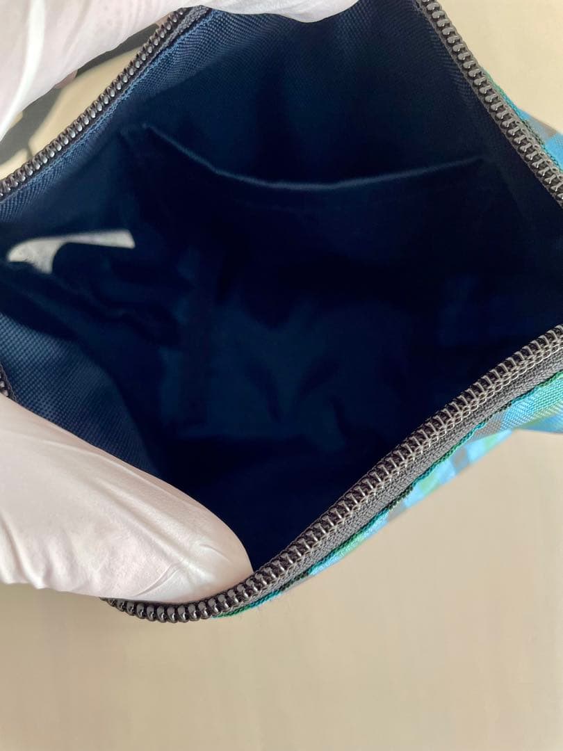 ファミリア 舟形ポシェット familiar 美品