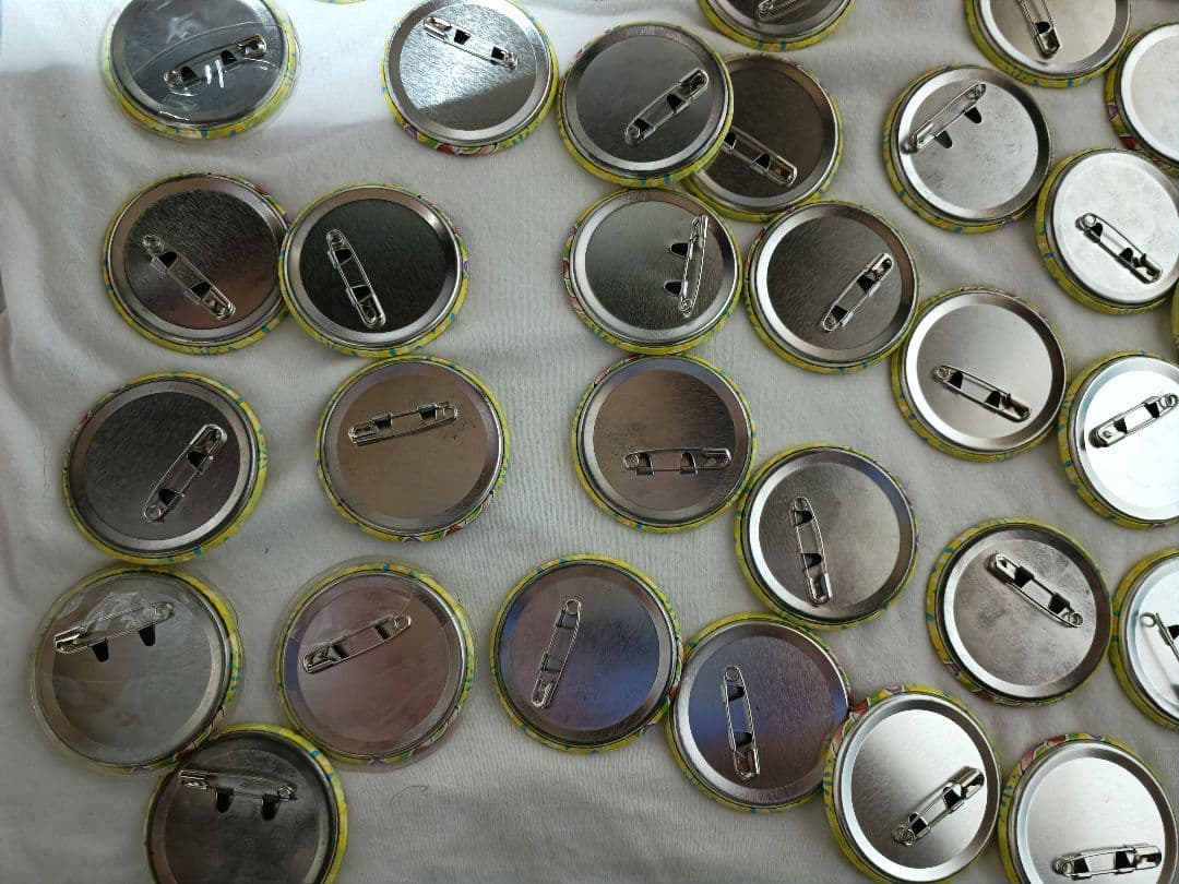 すとぷり　るぅと　缶バッチ　2020　summer デフォ