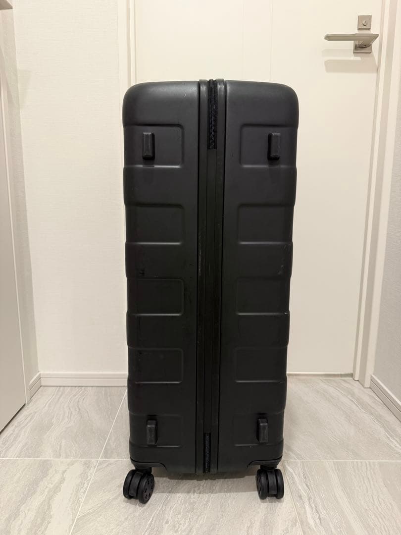 無印良品　バーを自由に調節できる　ハードキャリーケース（１０５Ｌ）②