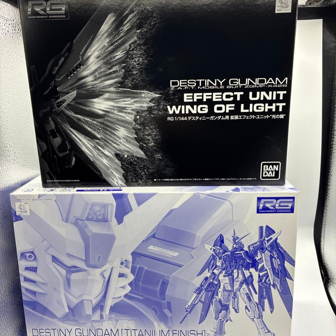 ＲＧ 1/144 デスティニーガンダムチタニウムフィニッシュ&光の翼
