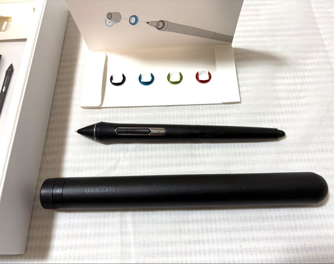 【中古品】WACOM Intuos Pro PTH-660/K0 medium