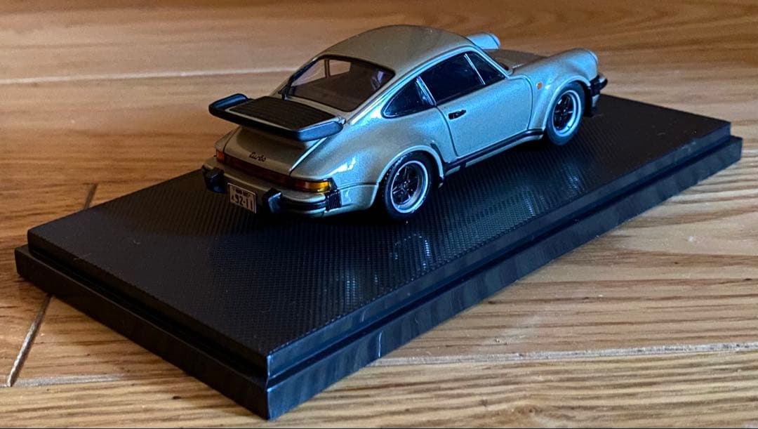 Ebbro Porsche 911 Turbo ゴールド 1/43