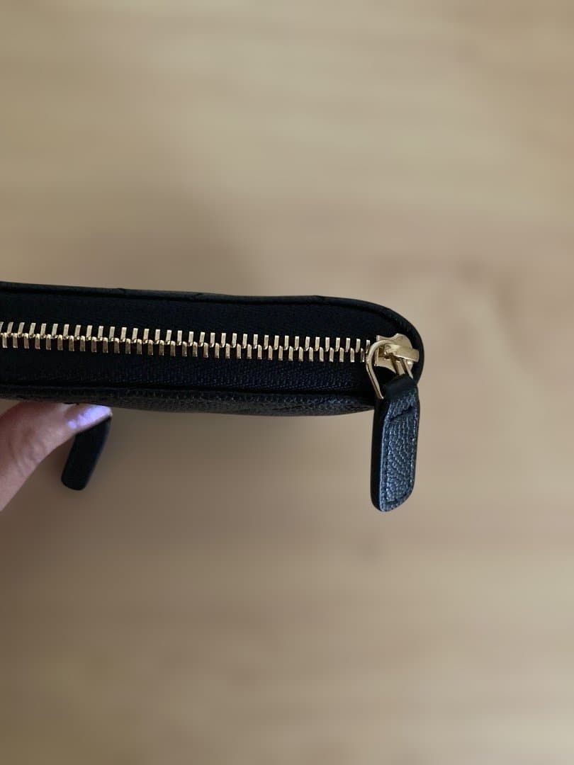 CHANEL ブラック 二つ折り財布　未使用❣️