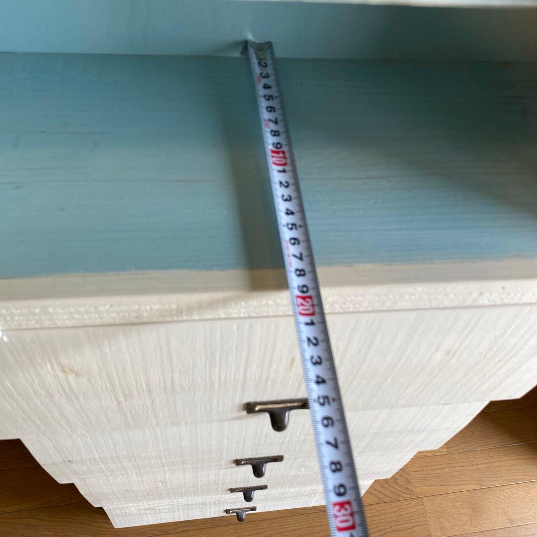 ① アンティーク棚　子供部屋