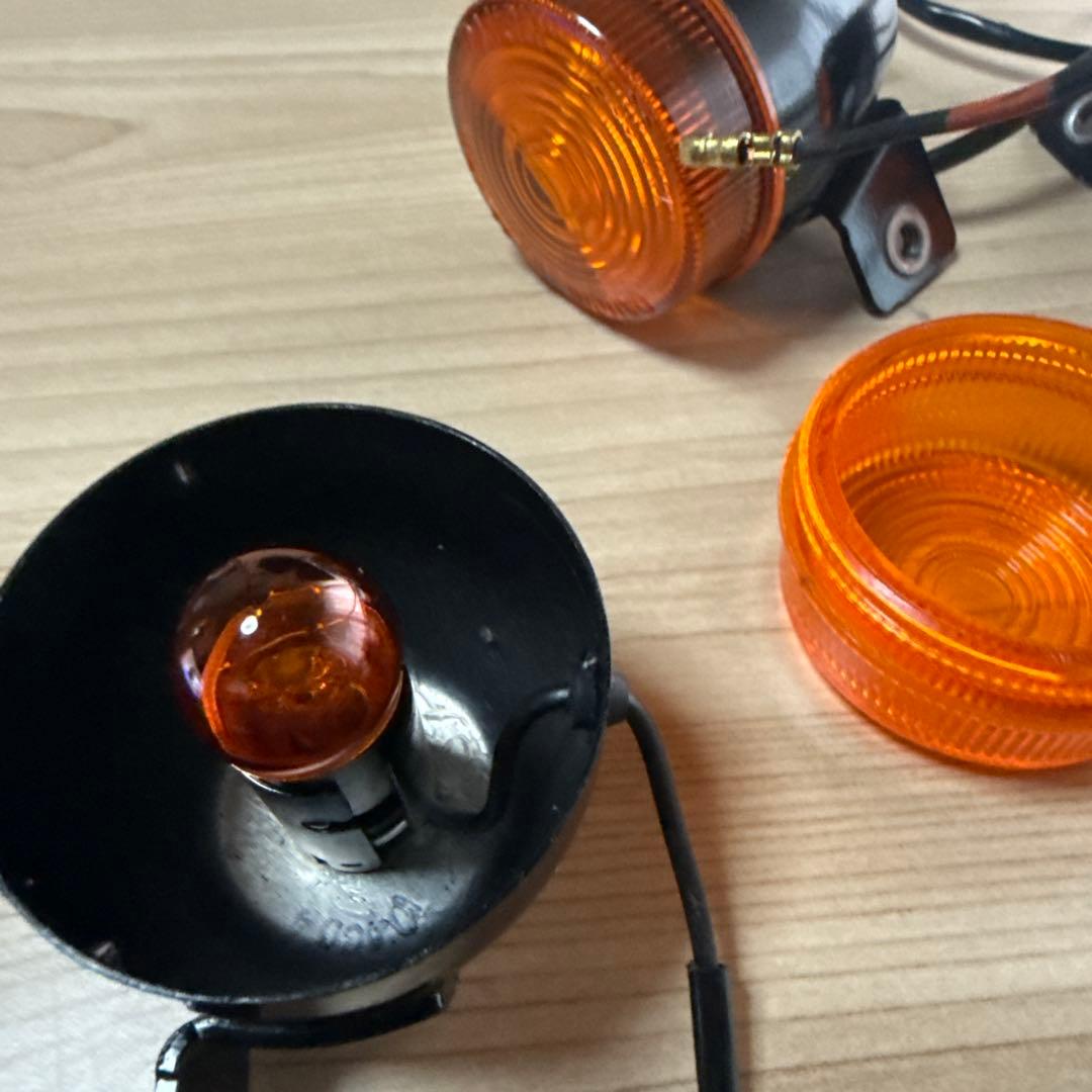 ホンダモンキーz50j12v、ゴリラなど純正ウインカー球は武川のオレンジ球付き。