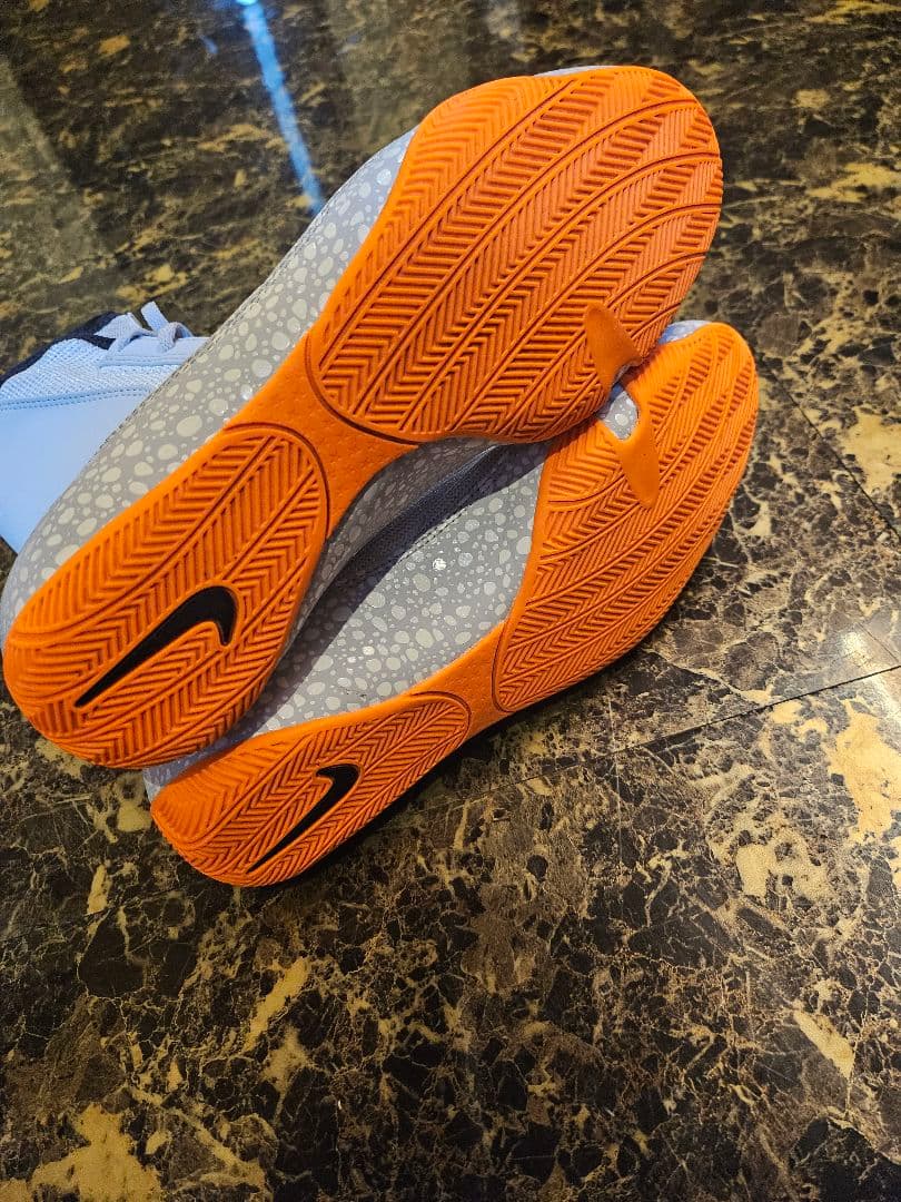 Nike ボクシングシューズ ハイカット 灰色