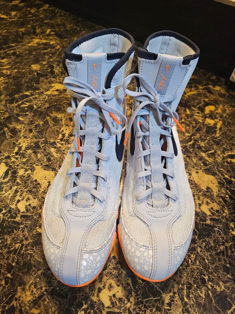 Nike ボクシングシューズ ハイカット 灰色