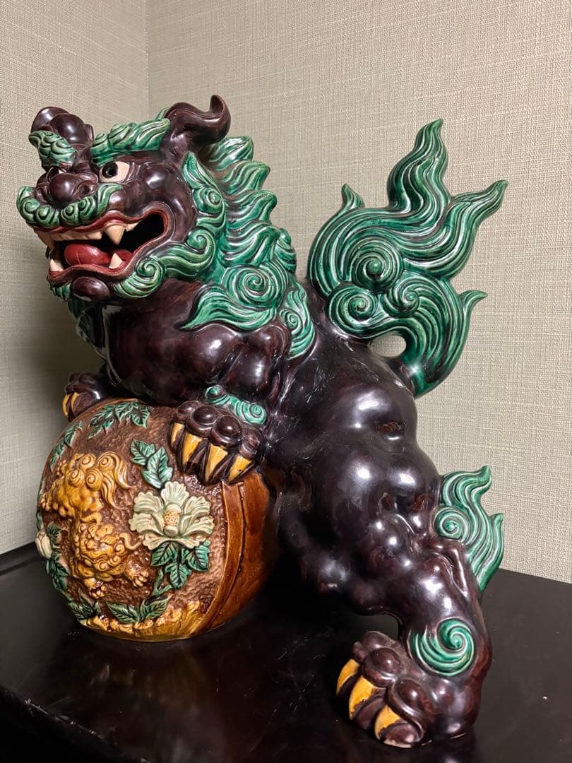 九谷焼　色絵玉乗り獅子　糠川清章造　サインあり 縁起物置物　魔除　骨董品