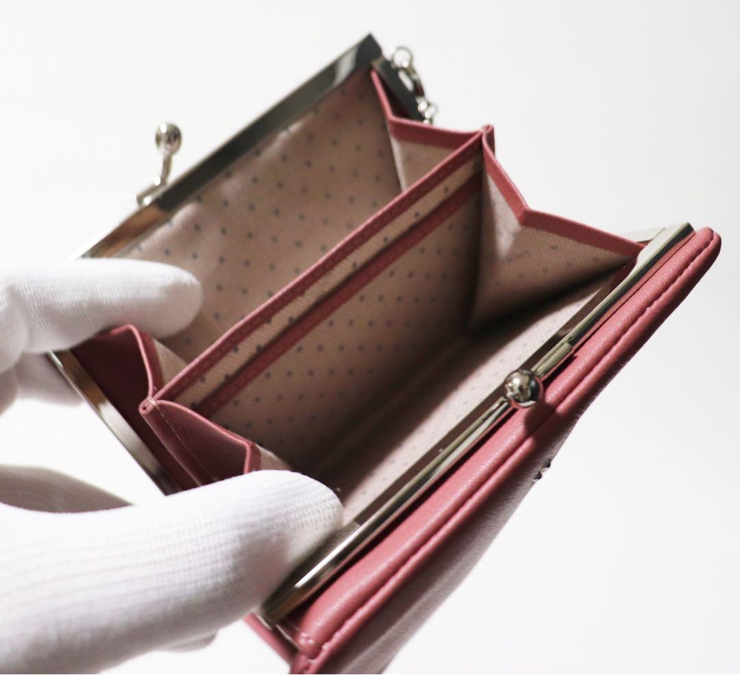 《ジル スチュアート》未使用 ハートチャーム付 やわらかレザーがま口2つ折り財布