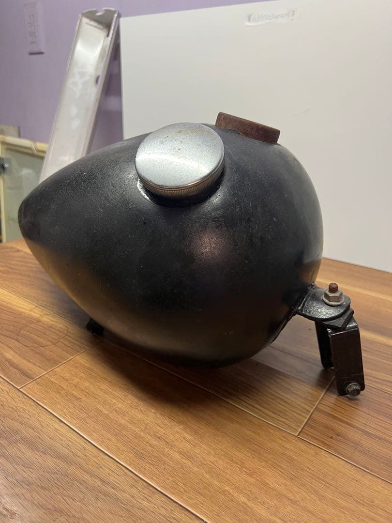 【送料込み】ガソリンタンク⭐︎ハーレーなどに