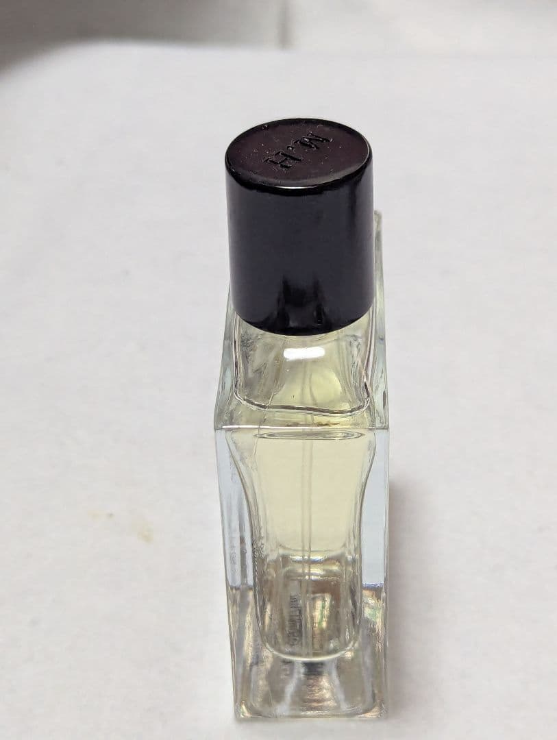 希少ミラーハリスティートニックオーデパルファム50ml