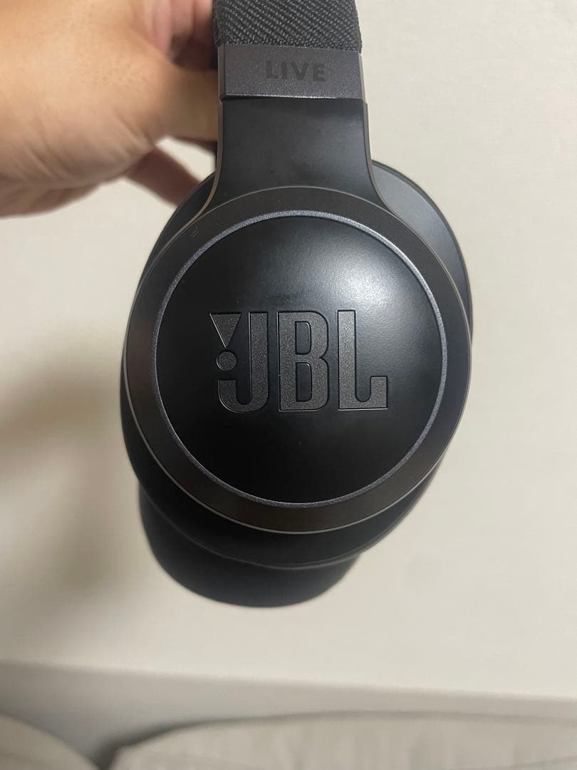 JBL Live 700nc ワイヤレスヘッドホン ブラック