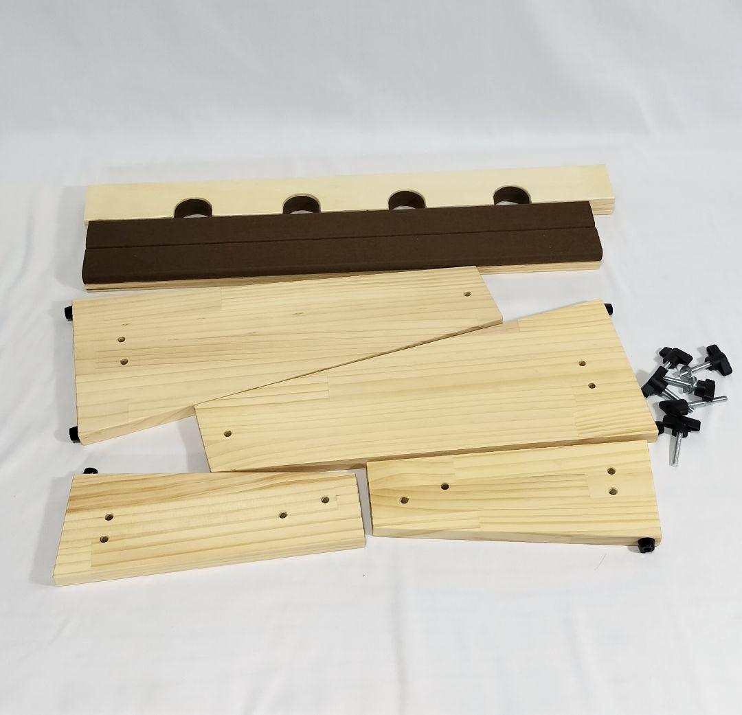 ハンドメイド　木製スタンド　三線　ウクレレ 兼用タイプ　 ナチュラルカラー4本用