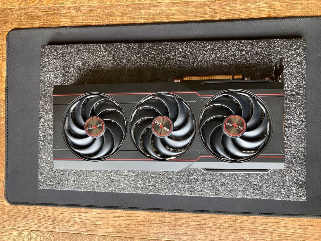 SAPPHIRE Radeon RX 6800 XT 16GB（中古・箱あり）