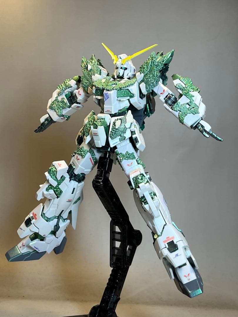 HG ユニコーン ガンダム 光の結晶体  完成品  ガンプラ