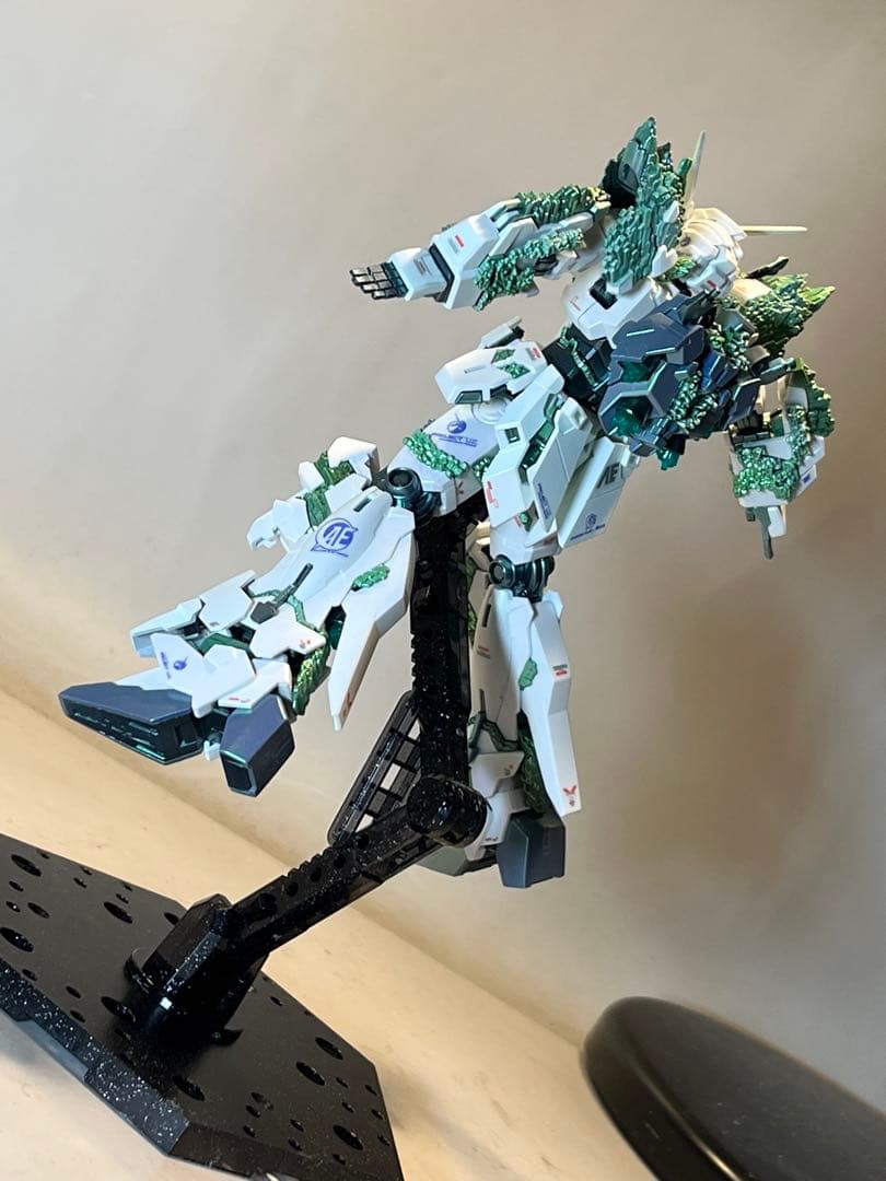 HG ユニコーン ガンダム 光の結晶体  完成品  ガンプラ