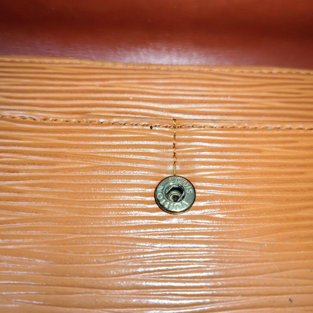 ルイヴィトン M63578 エピ 二つ折り 長財布 ウォレット ブラウン系