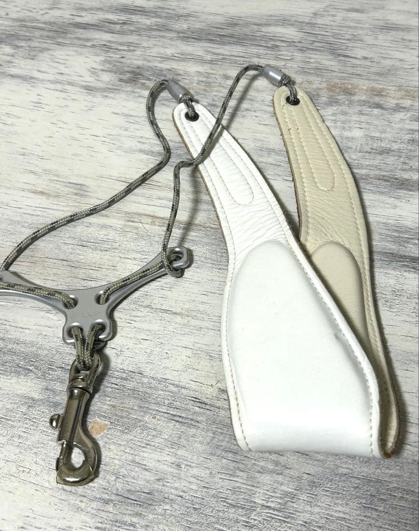 ホワイト レザー サックスストラップ　B.Air