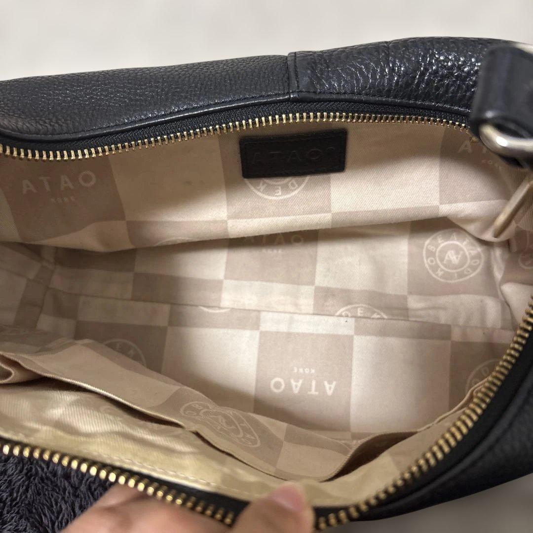 ATAO 黒 レザーハンドバッグ