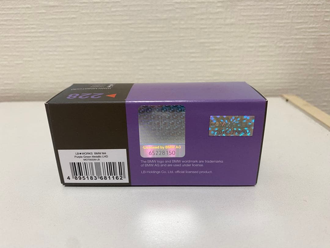 MINI GT 228 LB★WORKS BMW M4パープルグリーンメタリック