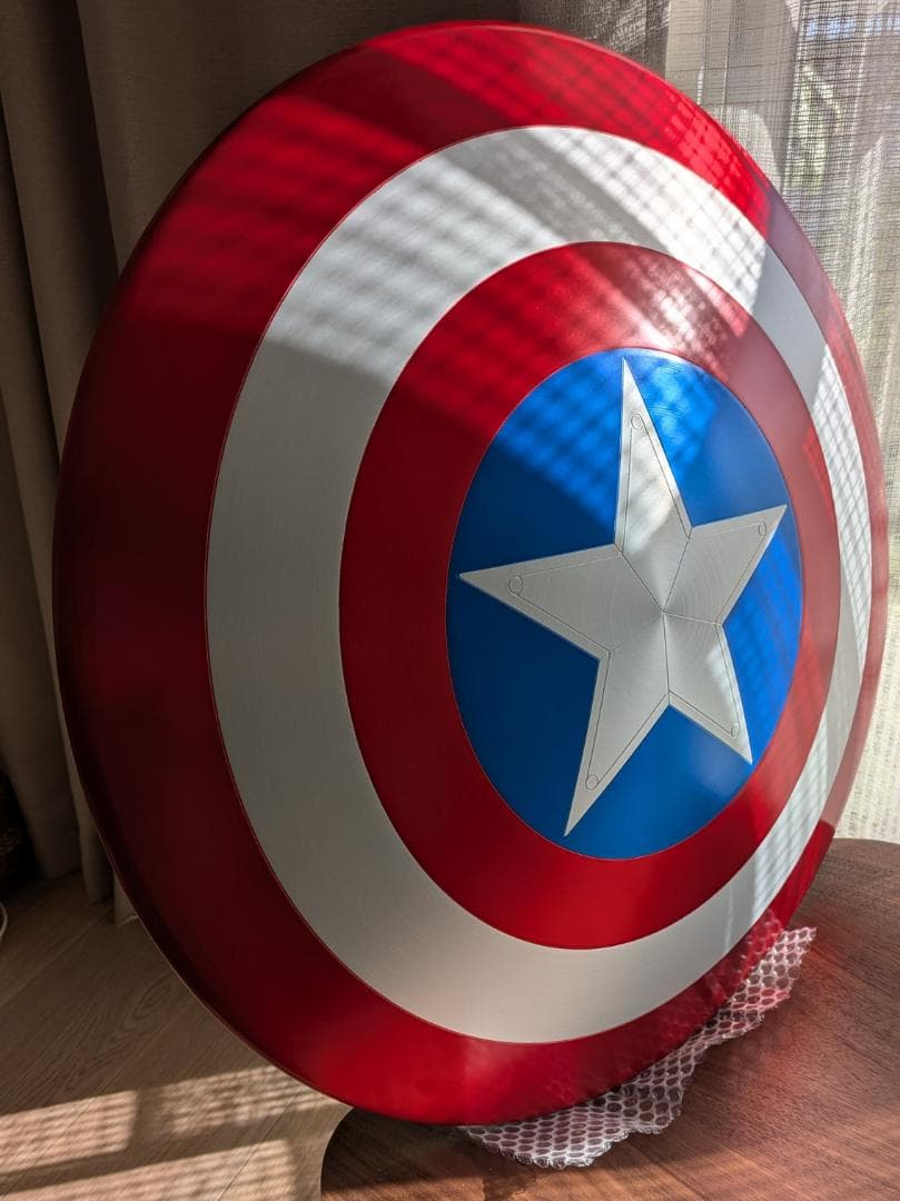 純正品 キャプテンアメリカ 盾 金属製シールド ケース付き アベンジャーズ