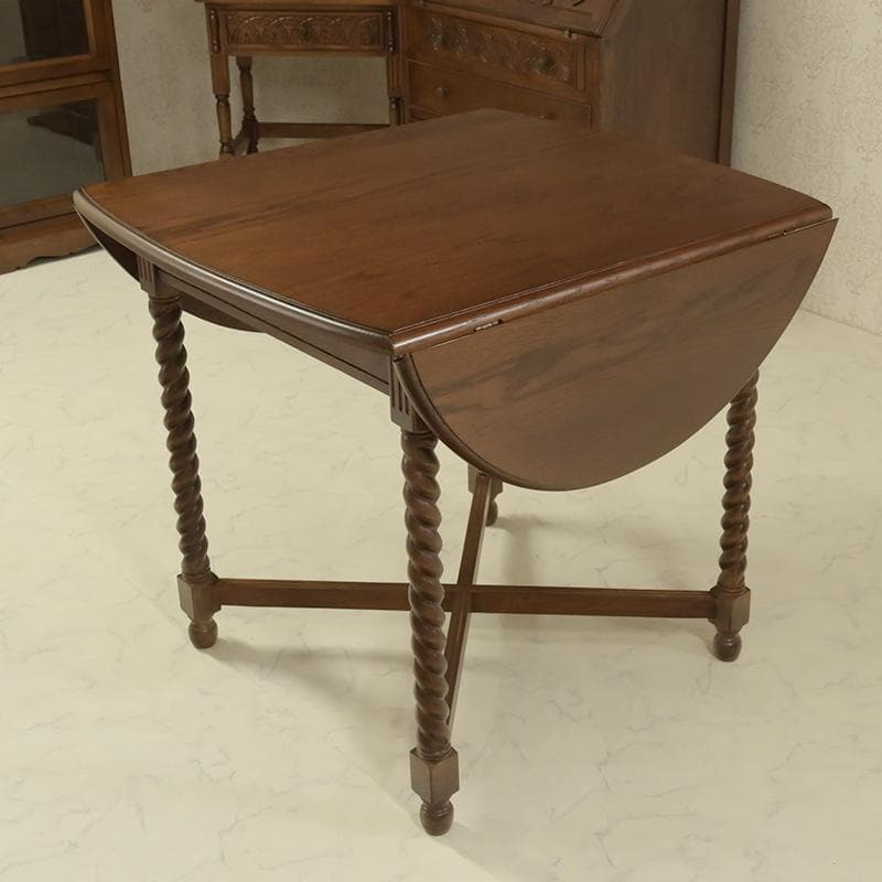 ダイニングテーブル 英国調　クラシック家具 伸長式　バタフライテーブル