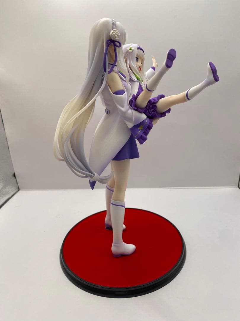 Re:ゼロから始める異世界生活　フィギュア　エミリア＆幼少期エミリア 1/7