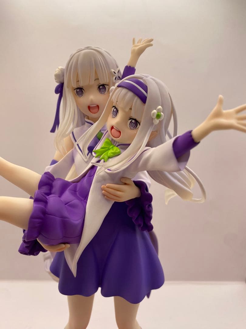 Re:ゼロから始める異世界生活　フィギュア　エミリア＆幼少期エミリア 1/7