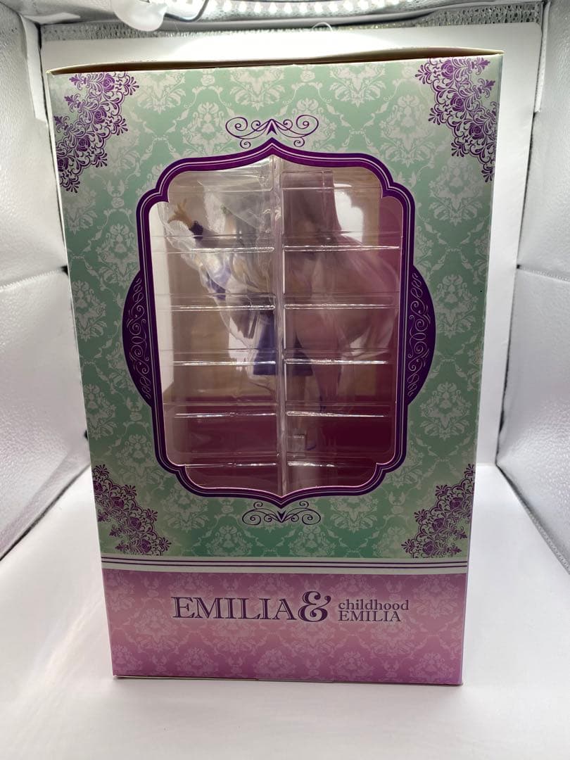 Re:ゼロから始める異世界生活　フィギュア　エミリア＆幼少期エミリア 1/7