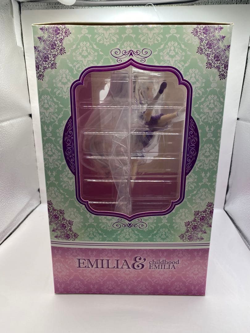 Re:ゼロから始める異世界生活　フィギュア　エミリア＆幼少期エミリア 1/7