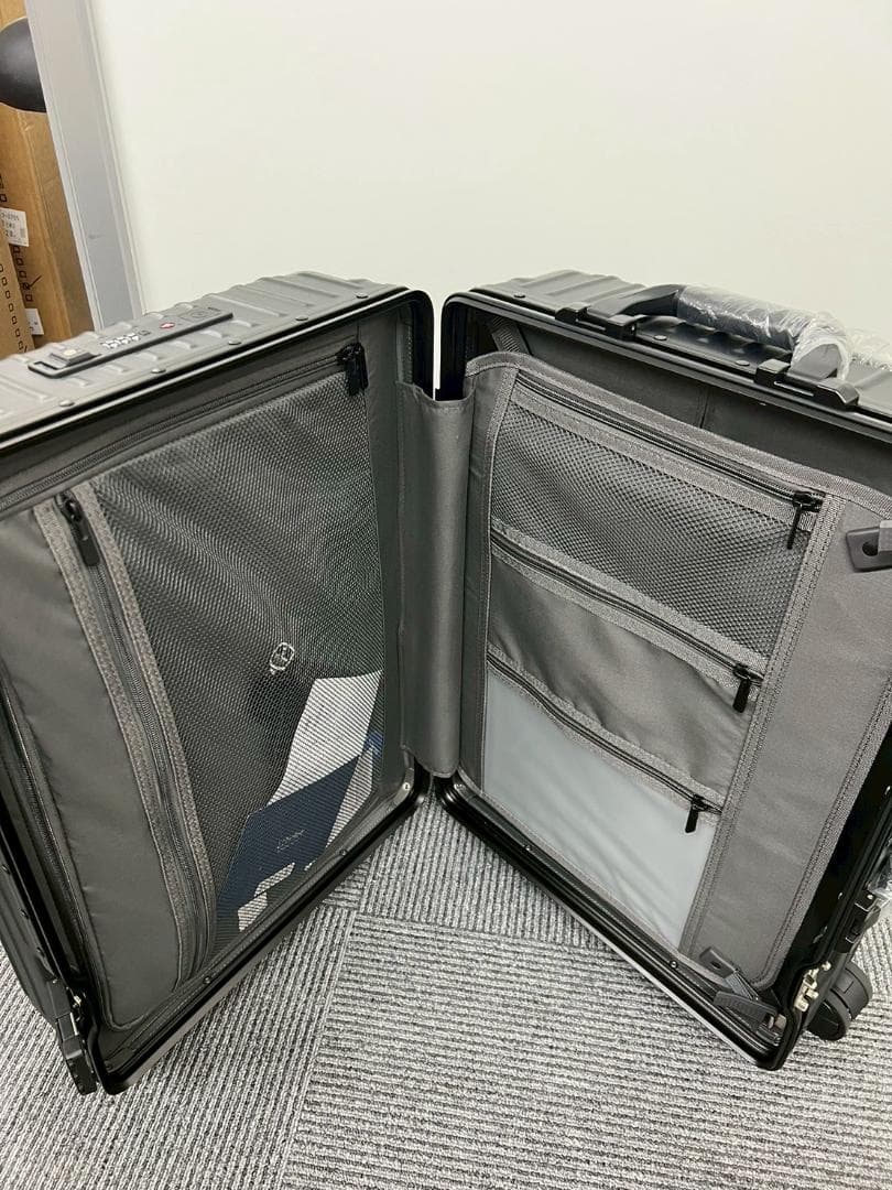 リベティ多機能キャリーケース【マットブラックSサイズ】A9