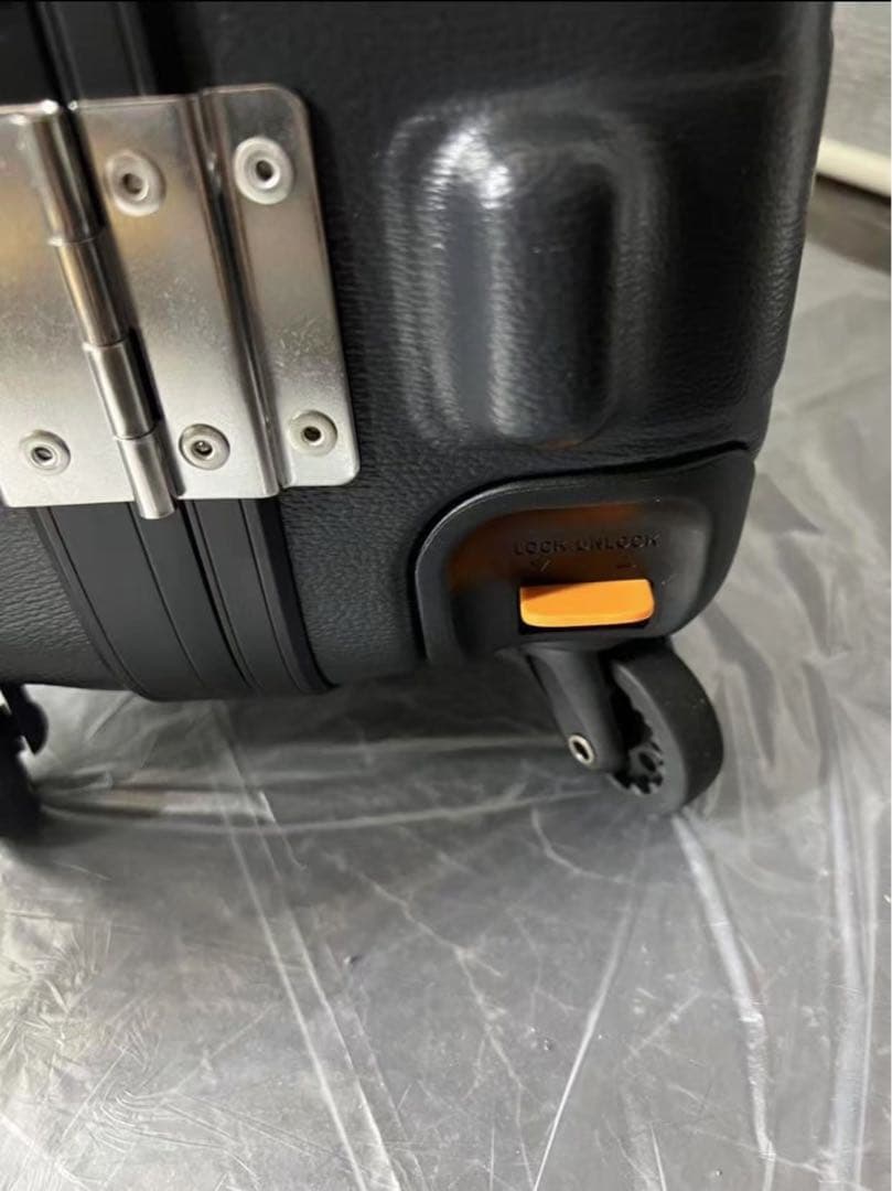 容量27Lプロスペック・前輪ストッパー付4輪キャリーコンテナCR-3300