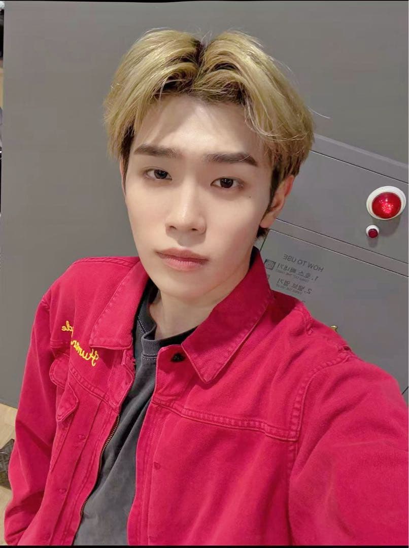 zb1 ギュビン　サイン入りチェキ