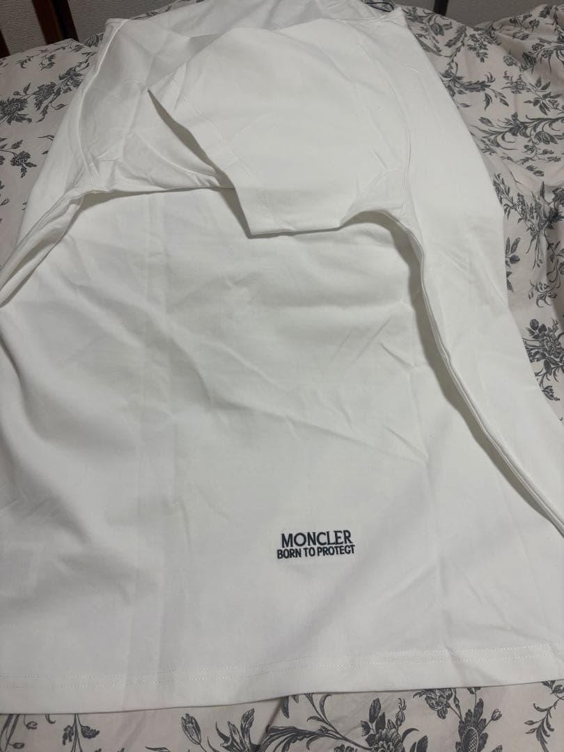 トップス Moncler T-shirt