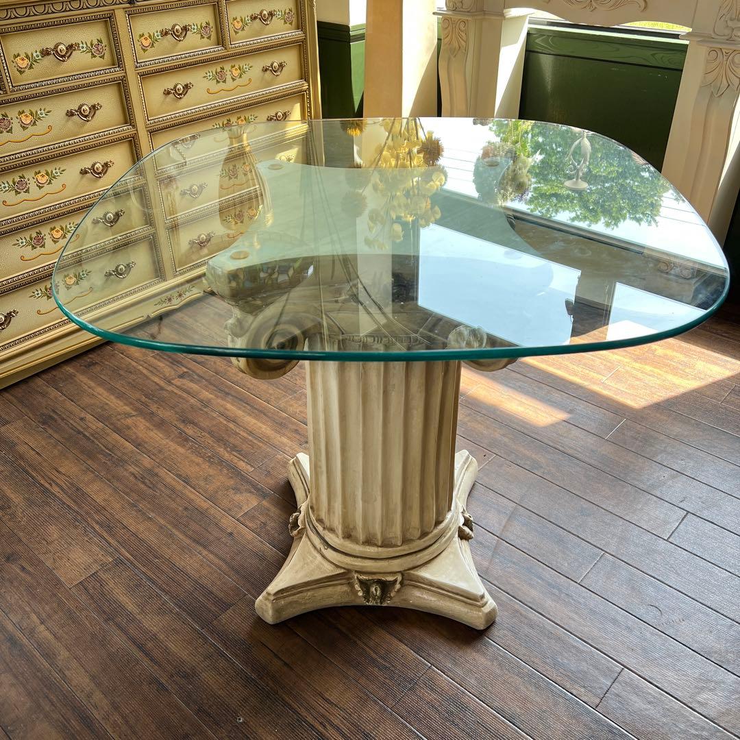 k416r120 コリント式 ガラス天板テーブル 特徴的な柱デザイン ロココ調