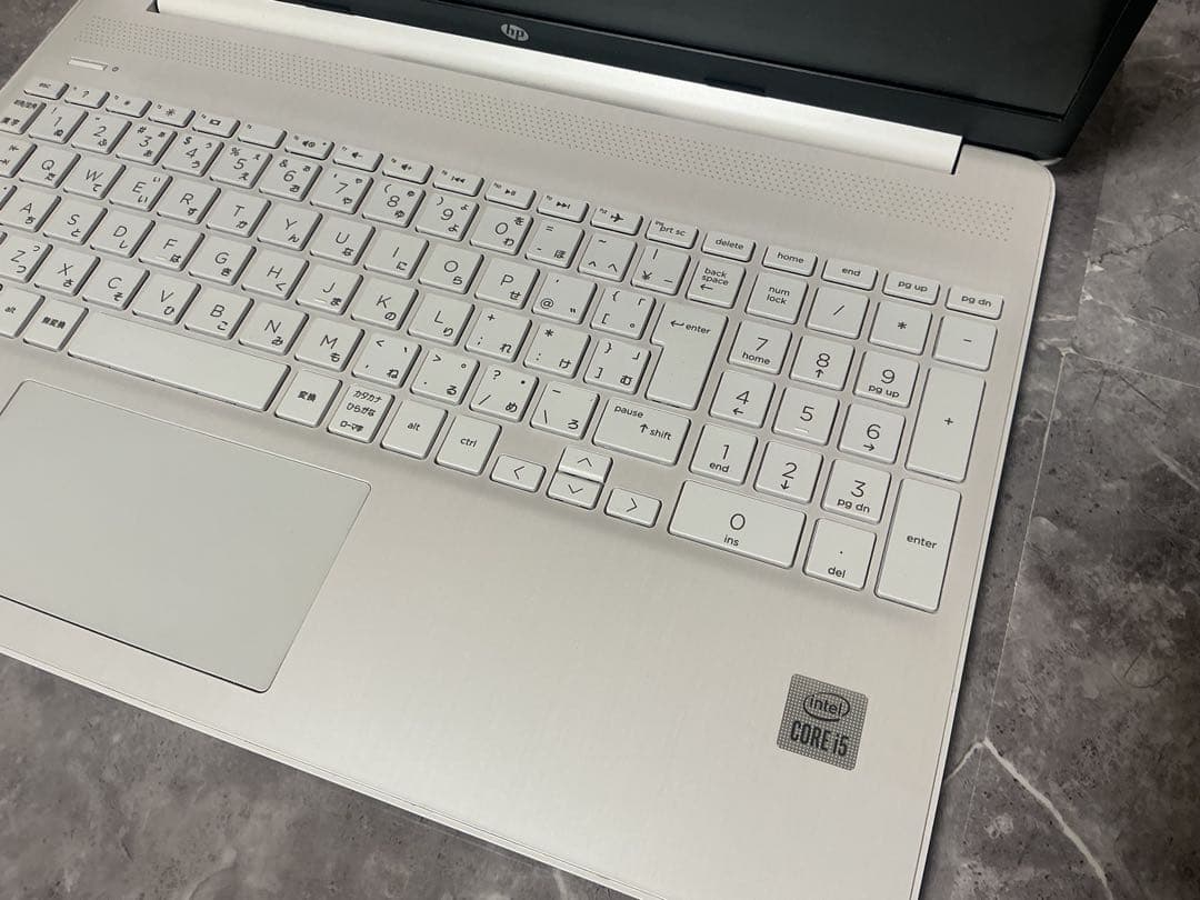 美品 HP corei5 第10世代 メモリ16GB 新品m.2SSD256GB