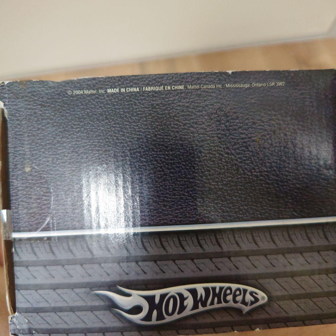 マテル　ホットウィール　1/18スケール　ダークナイト　バットモービル